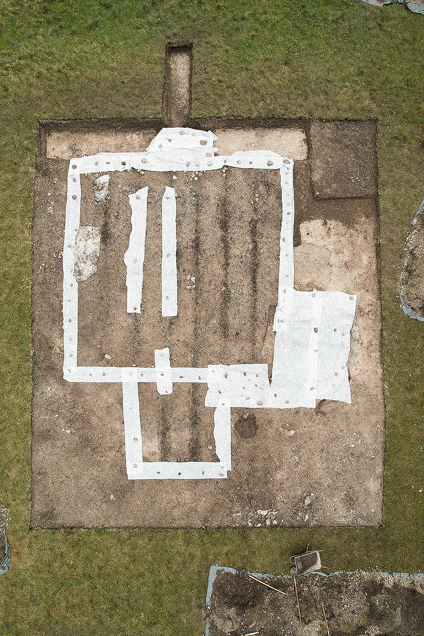 Felt covered mosque foundations, 16 October 2024, photo by Uroš Košir – Avgusta, d. o. o.
